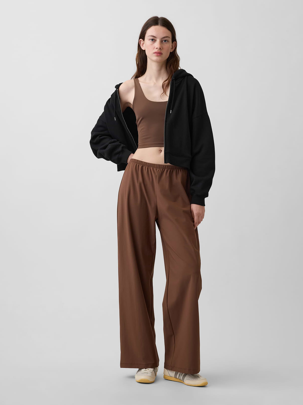 Image number 1 showing, GapFit Tech Low Rise Relaxed Easy Pants