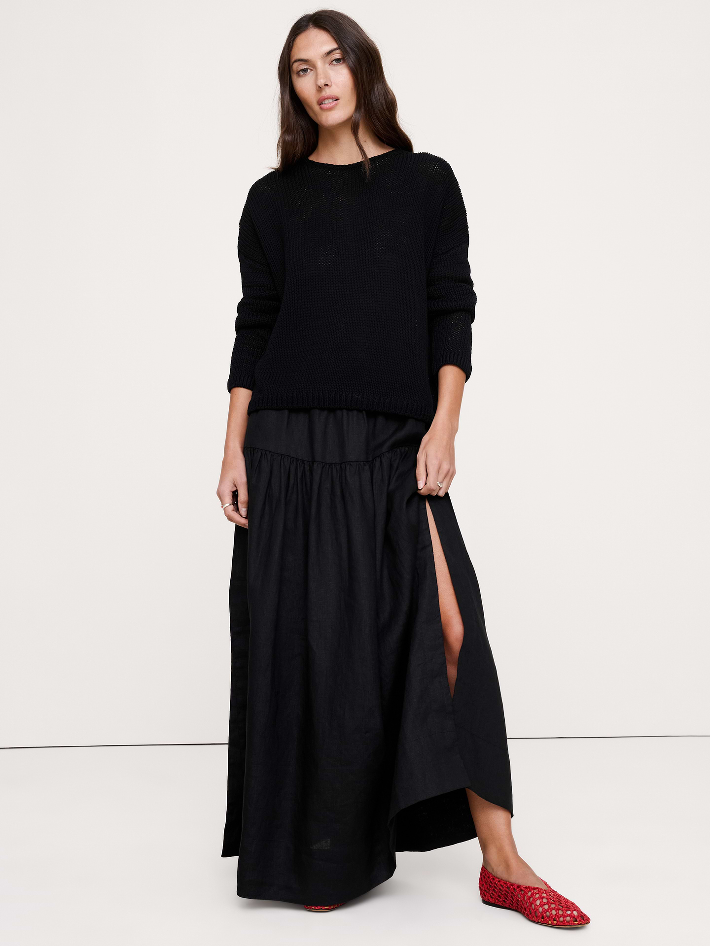 Image 1 of 2, For those who love 100% cotton. Enter, this easy sweater: it has an oversized fit, knit it in a lightweight, chunky cotton yarn using a stitch that gives it beautiful drape and semi-sheer look. Cut in our mercerized cotton—a special yarn with a smoother, silkier handfeel and signature sheen., Oversized fit: Extra room through chest, shoulders, and waist., Crew neck., Straight hem., Product #900350