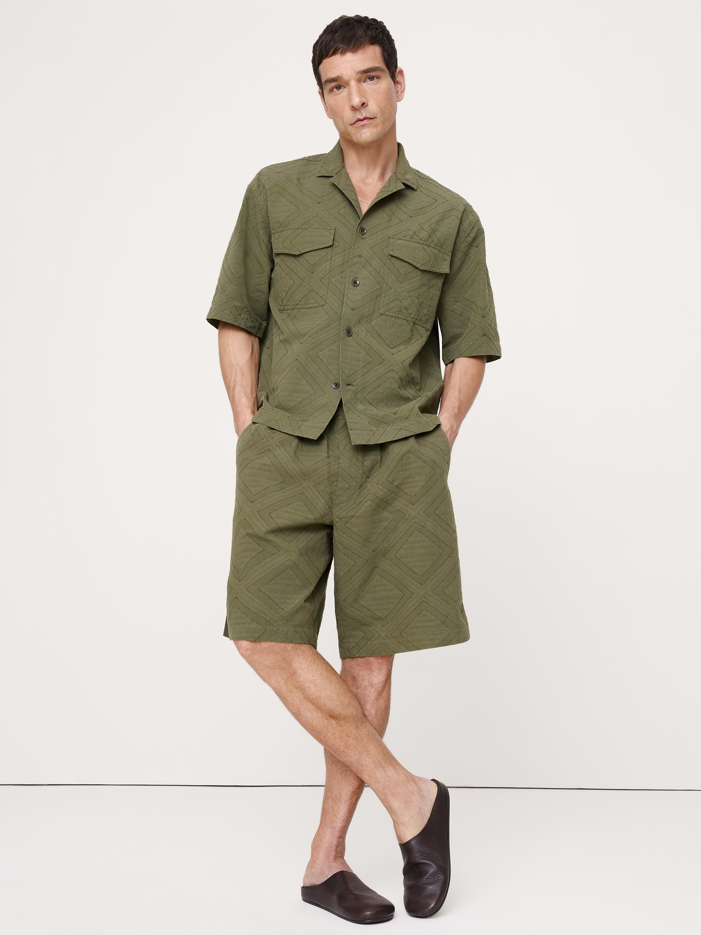 Image number 1 showing, 11" Cotton Jacquard Pull-On Short