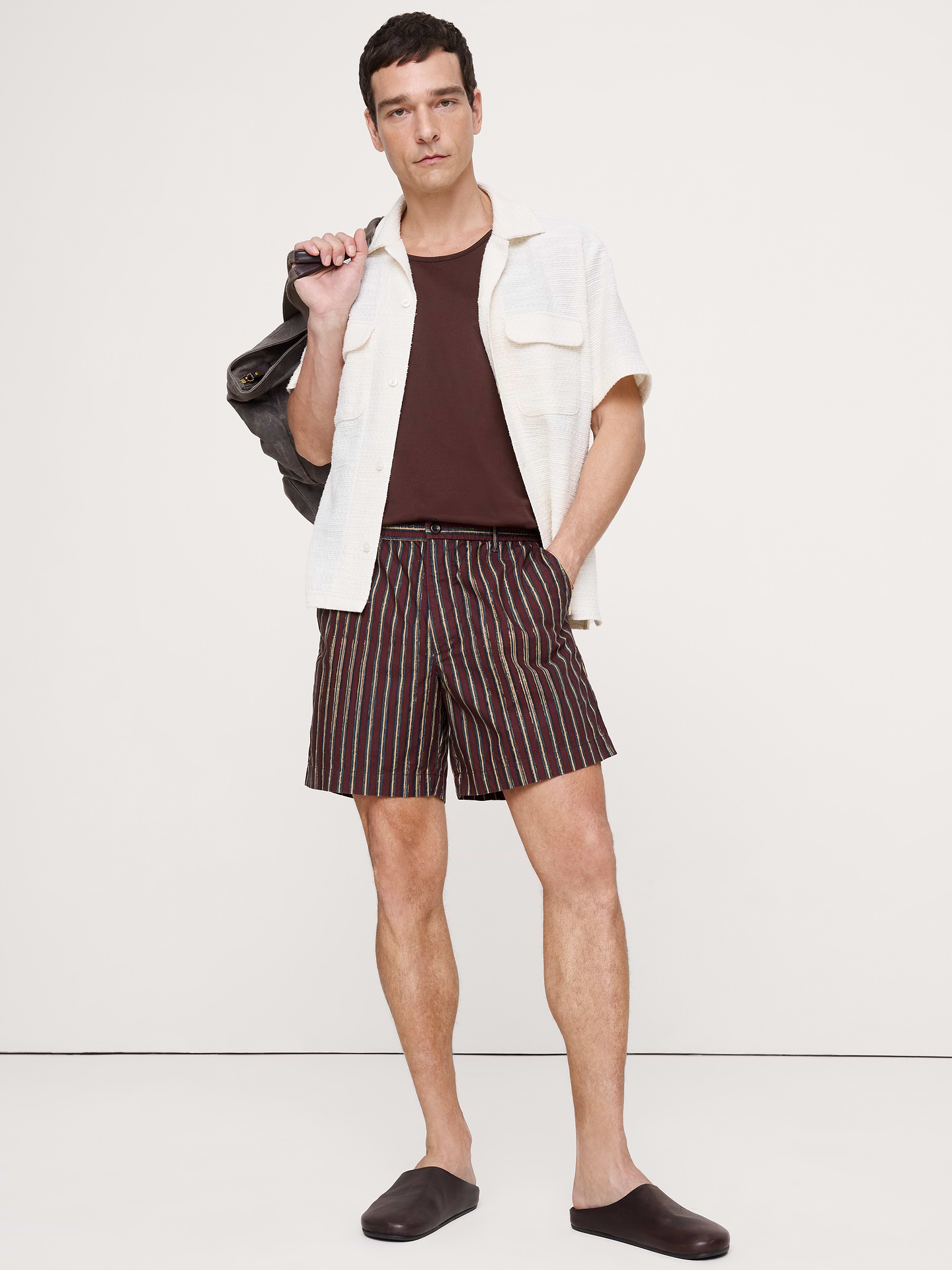Image number 1 showing, The Weekender 7" Pull-On Short in Cotton