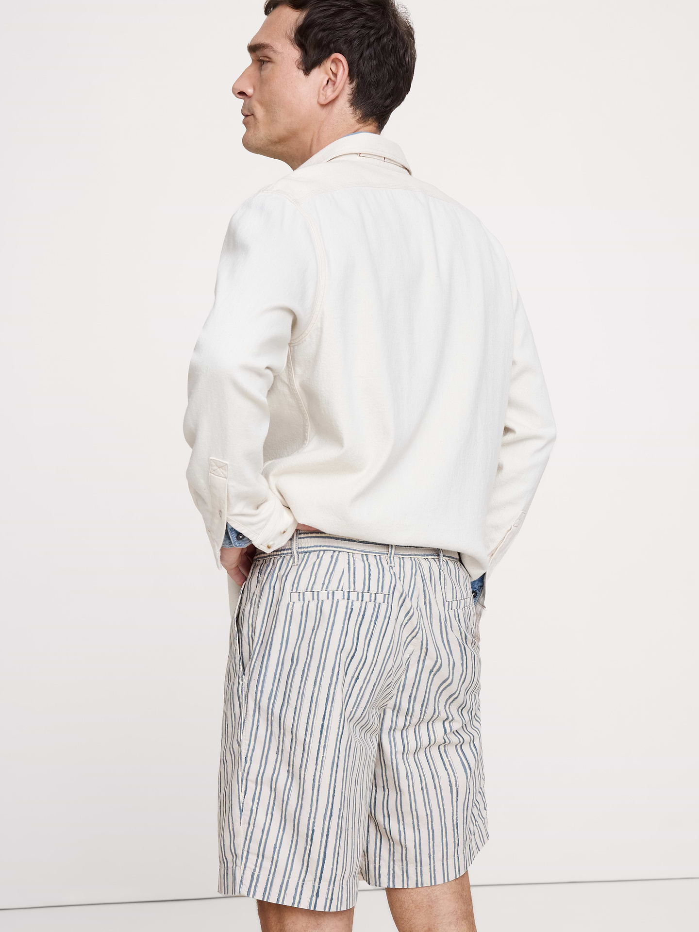 Image number 4 showing, The Weekender 9" Pull-On Short in Cotton