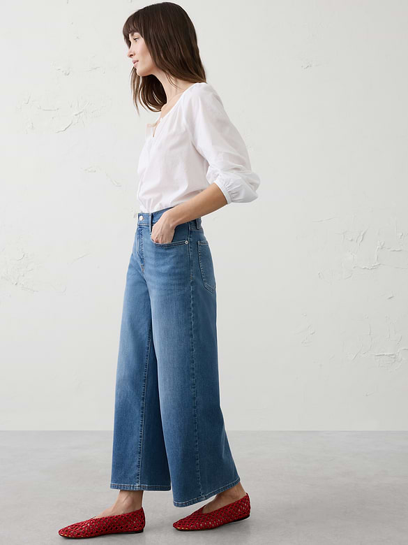 Wide-Leg High-Rise Cropped Jean