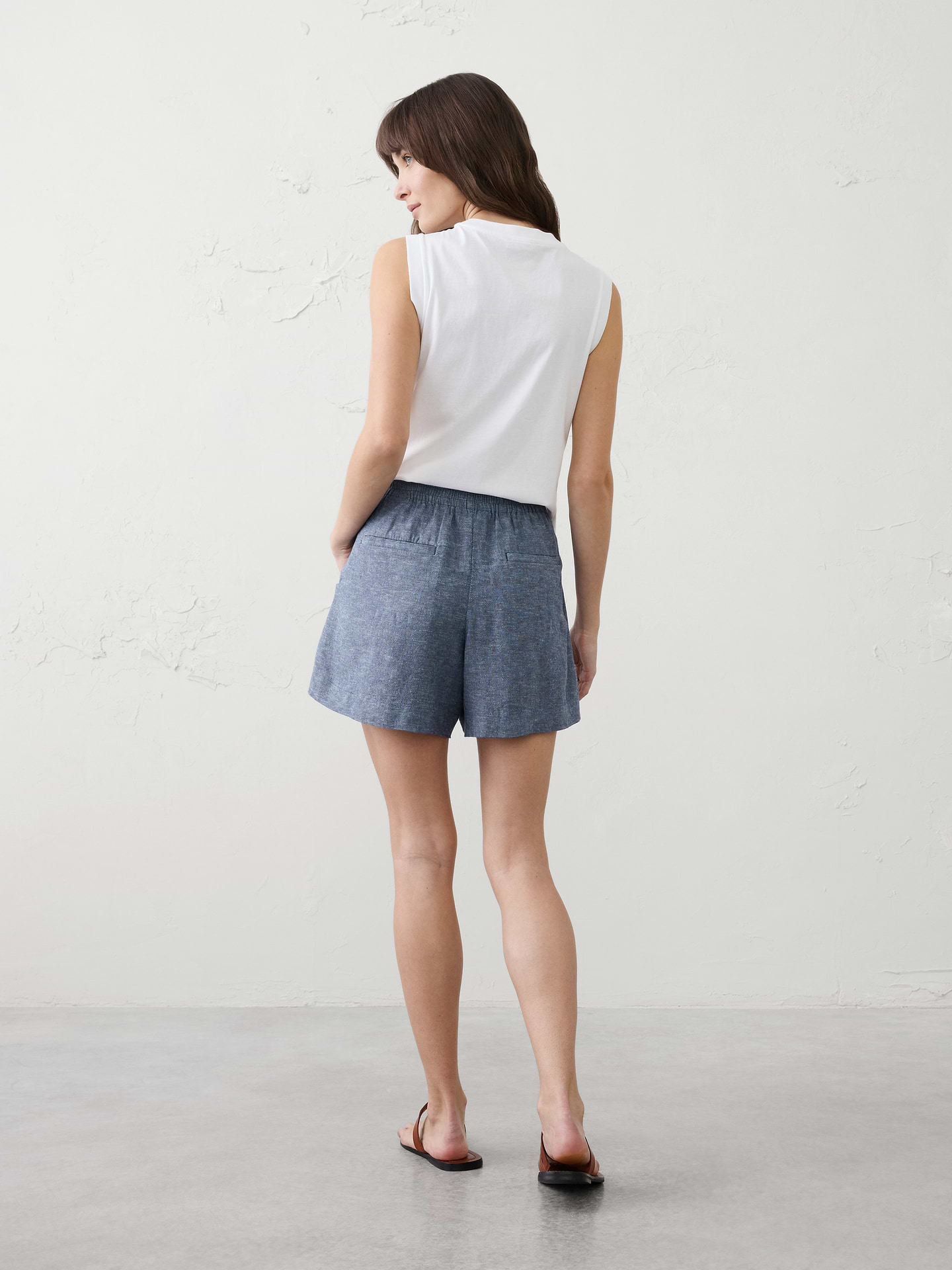 Image number 2 showing, Linen-Blend High-Rise Short