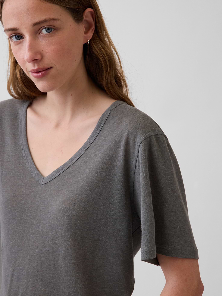 Image number 4 showing, Linen-Blend Relaxed V-Neck T-Shirt