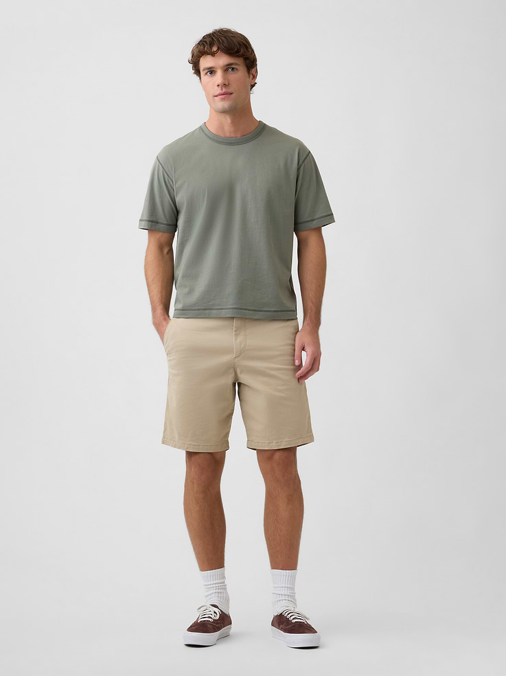Image number 1 showing, 9" Essential Khaki Shorts