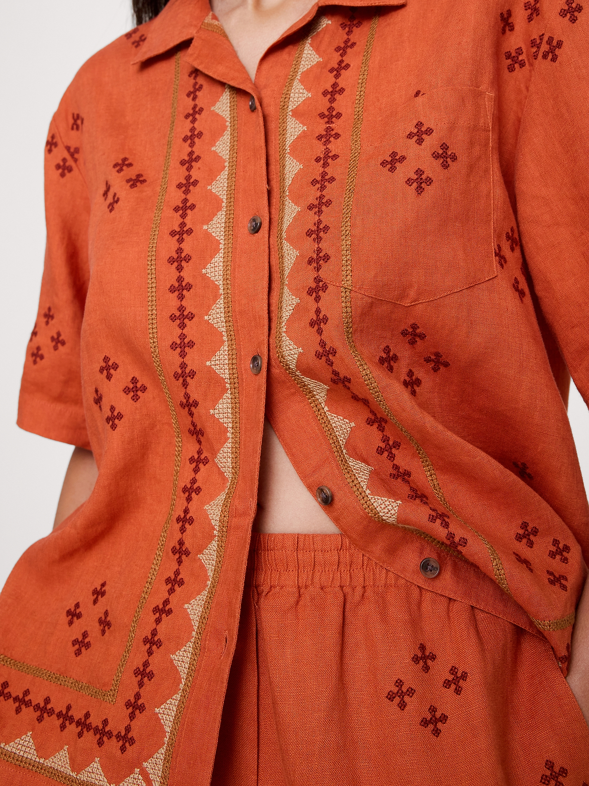Embroidered Linen Resort Shirt | Banana Republic