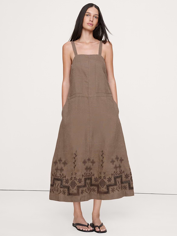 Robe longue tablier à encolure carrée