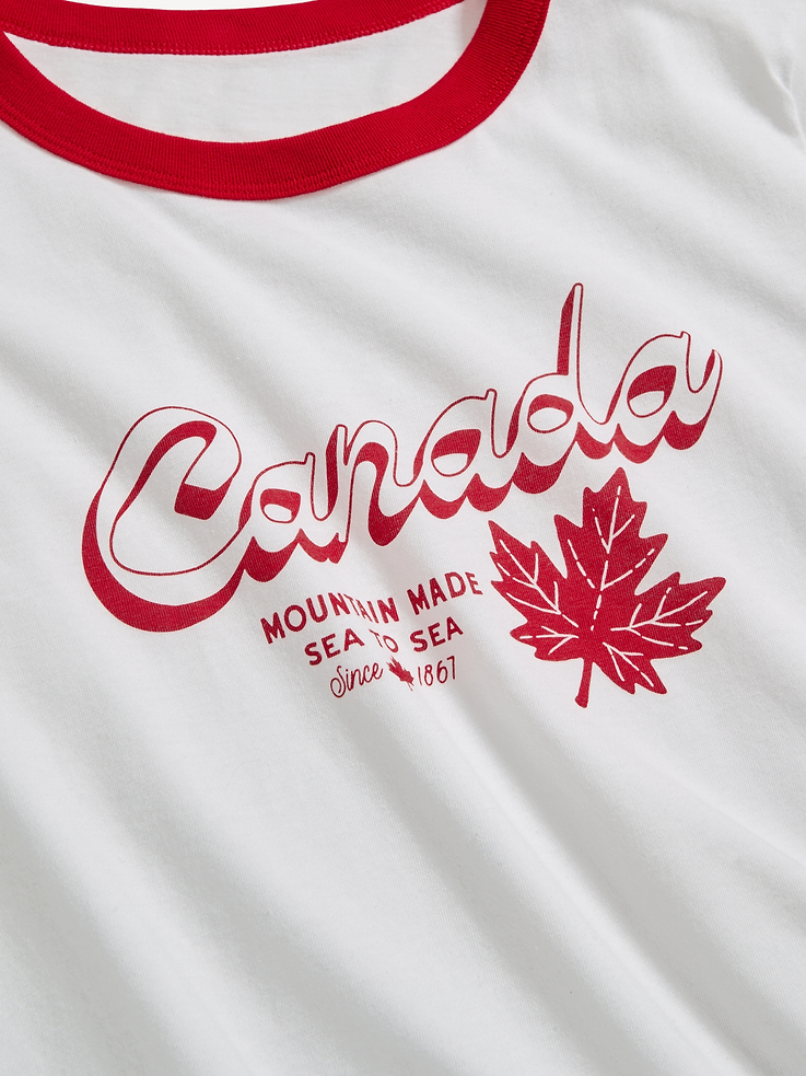L'image numéro 4 présente T-shirt passe-partout à bords contrastants et à imprimé