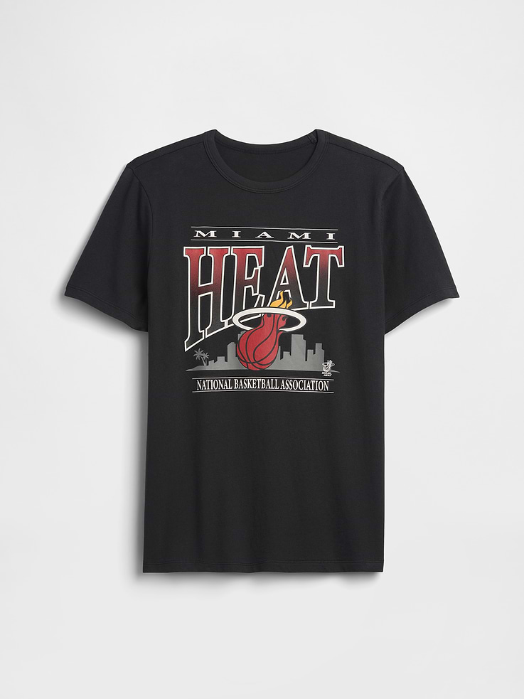 Image 1 of 3, Soft jersey knit., Short sleeves., Crewneck., Graphic at front., Product #1178589