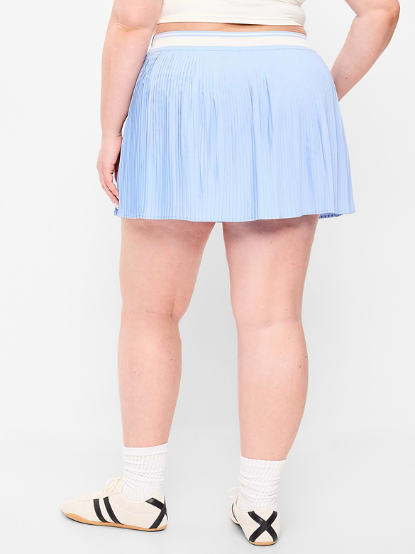 Jupe-short à plis fins à taille très haute