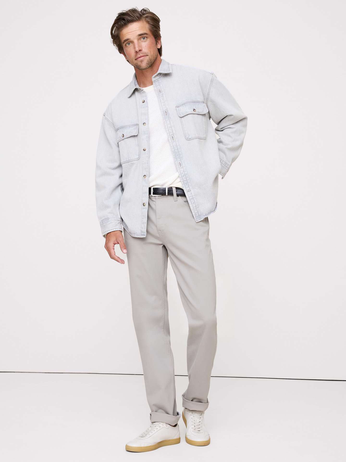 L'image numéro 1 présente Pantalon Voyageur 2.0 à coupe droite