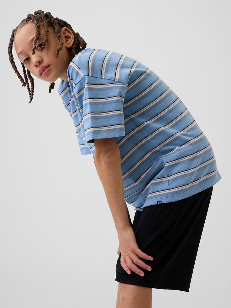 L'image numéro 5 présente Short de sport en maille pour Enfant, entrejambe de 20 cm