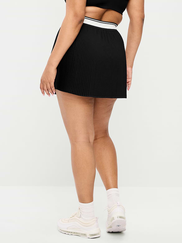 Jupe-short à plis fins à taille très haute
