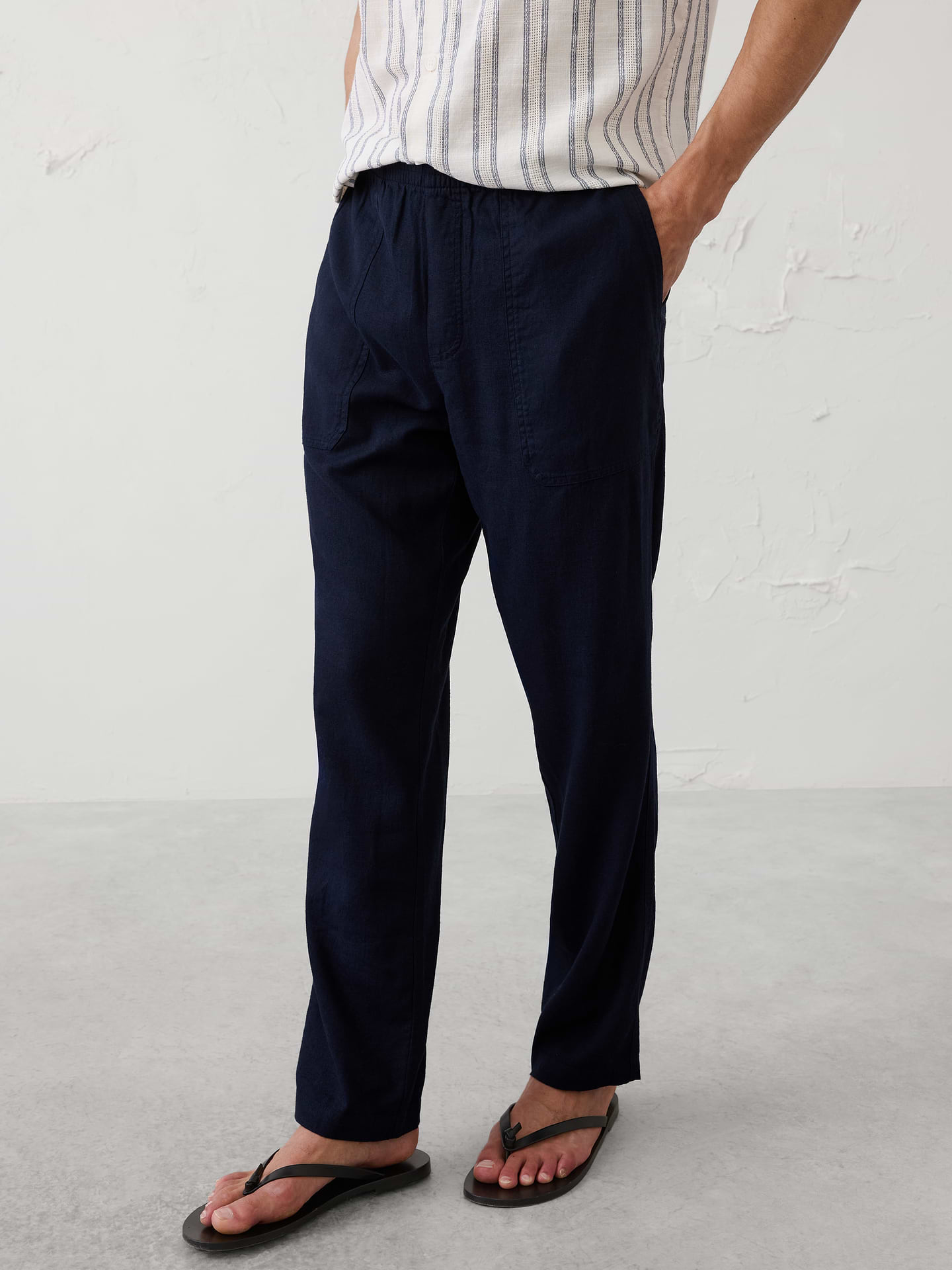 Image number 6 showing, Straight-Fit Linen-Blend Pull-On Pant