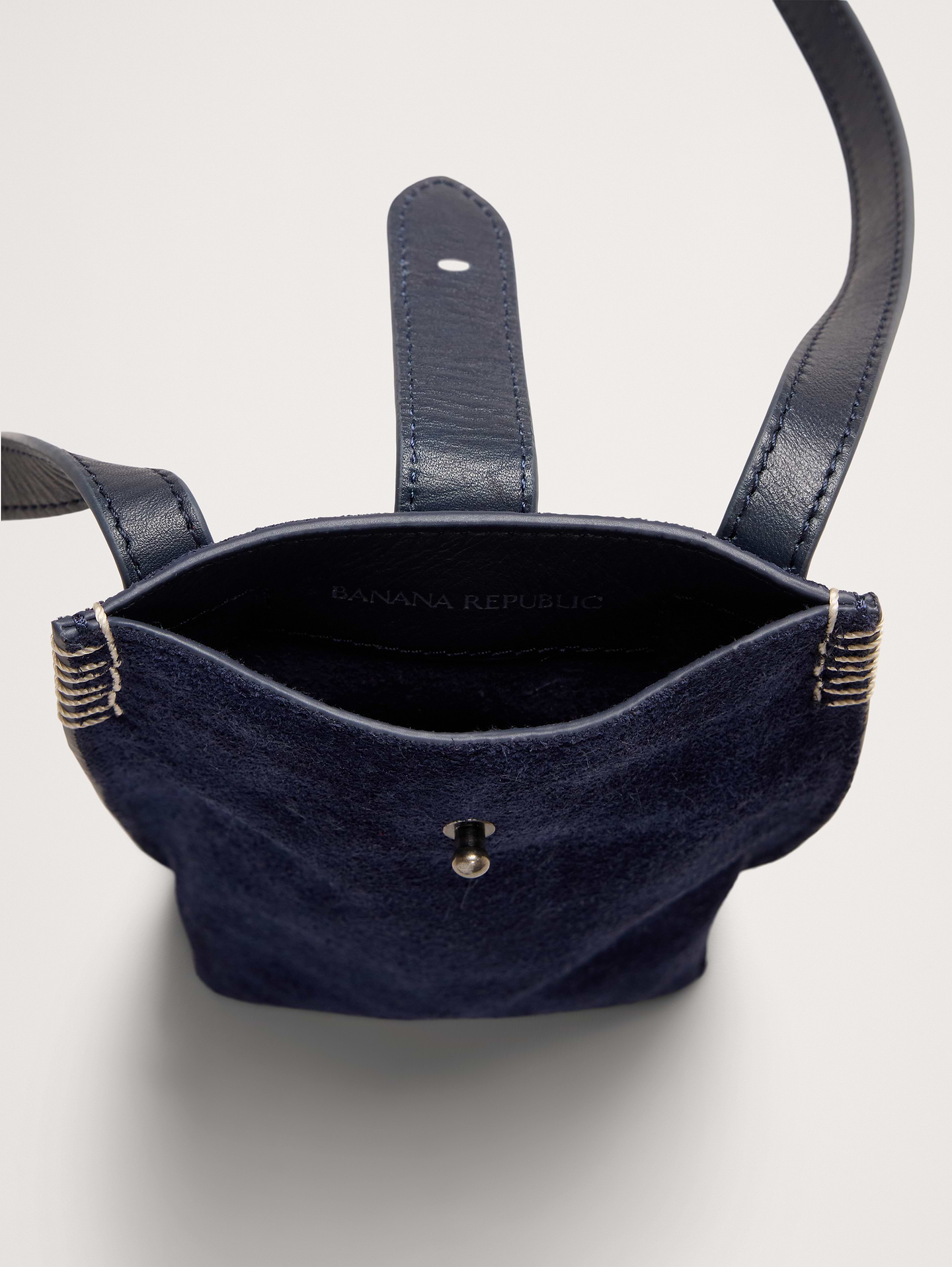 Image number 5 showing, Crossbody Pouch