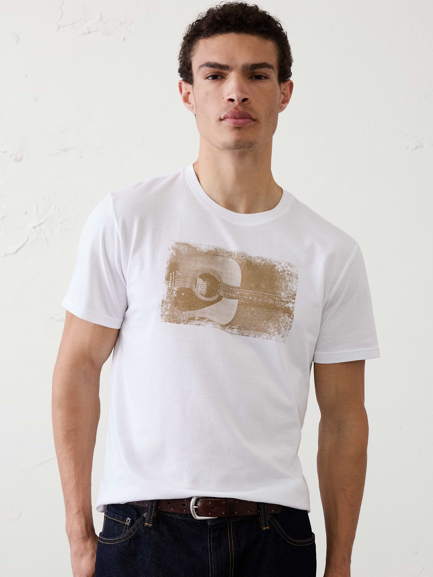 L'image numéro 1 présente T-shirt à imprimé