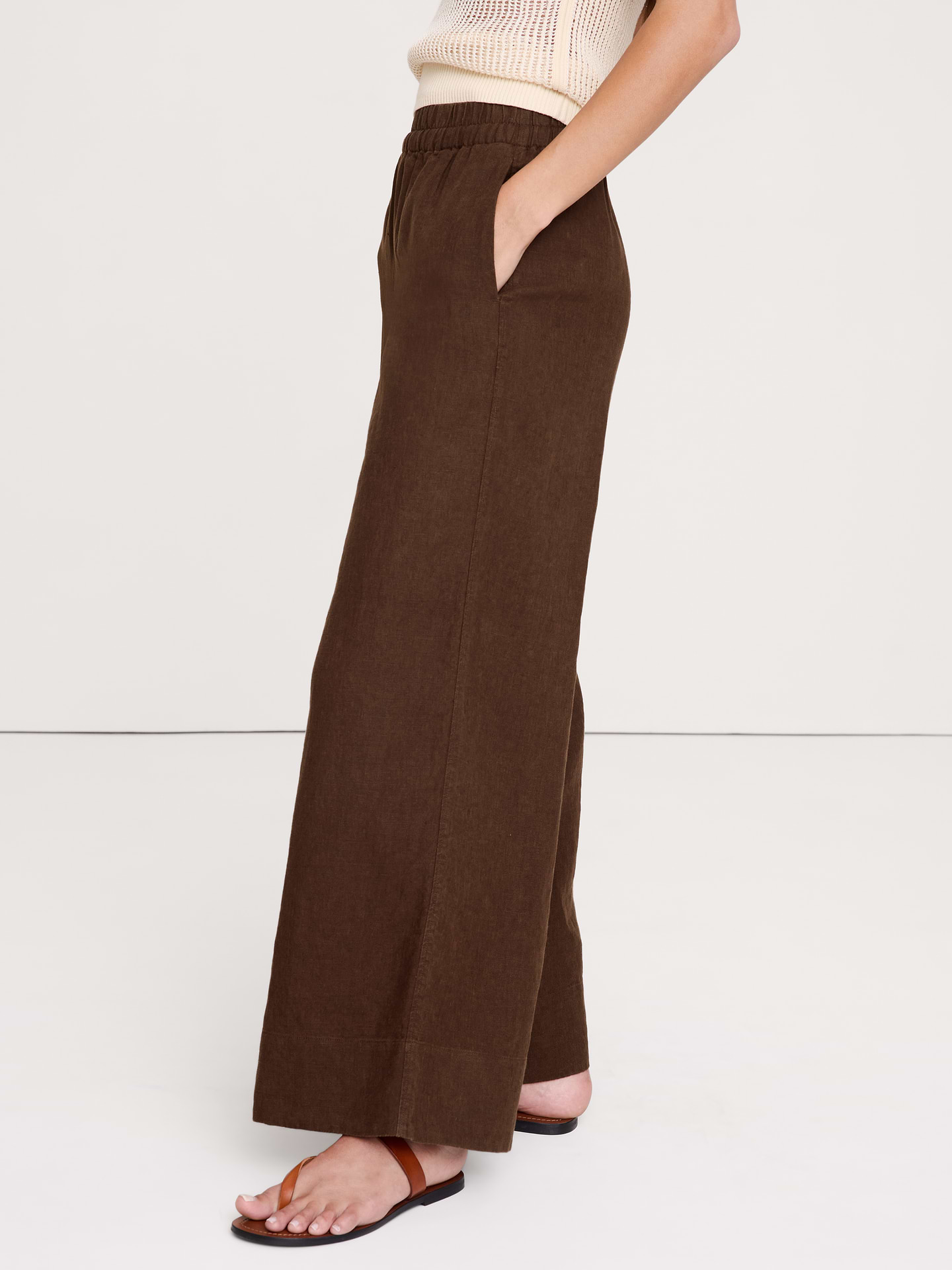 Image number 8 showing, High-Rise Wide-Leg Linen Pull-On Ankle Pant