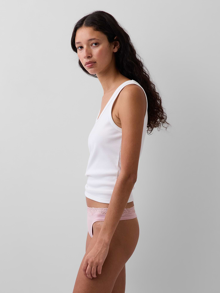 L'image numéro 2 présente Tanga en coton biologique extensible à bordure en dentelle