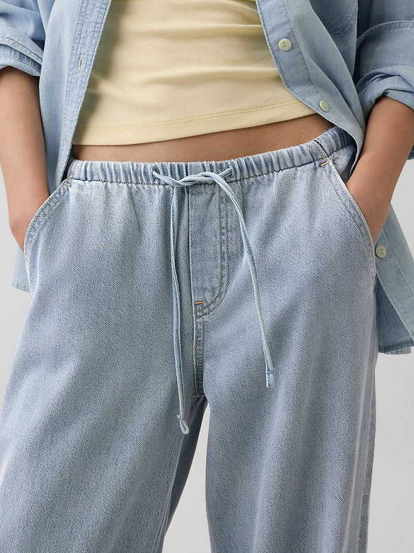 Low Rise UltraSoft Easy '90s Loose Jeans