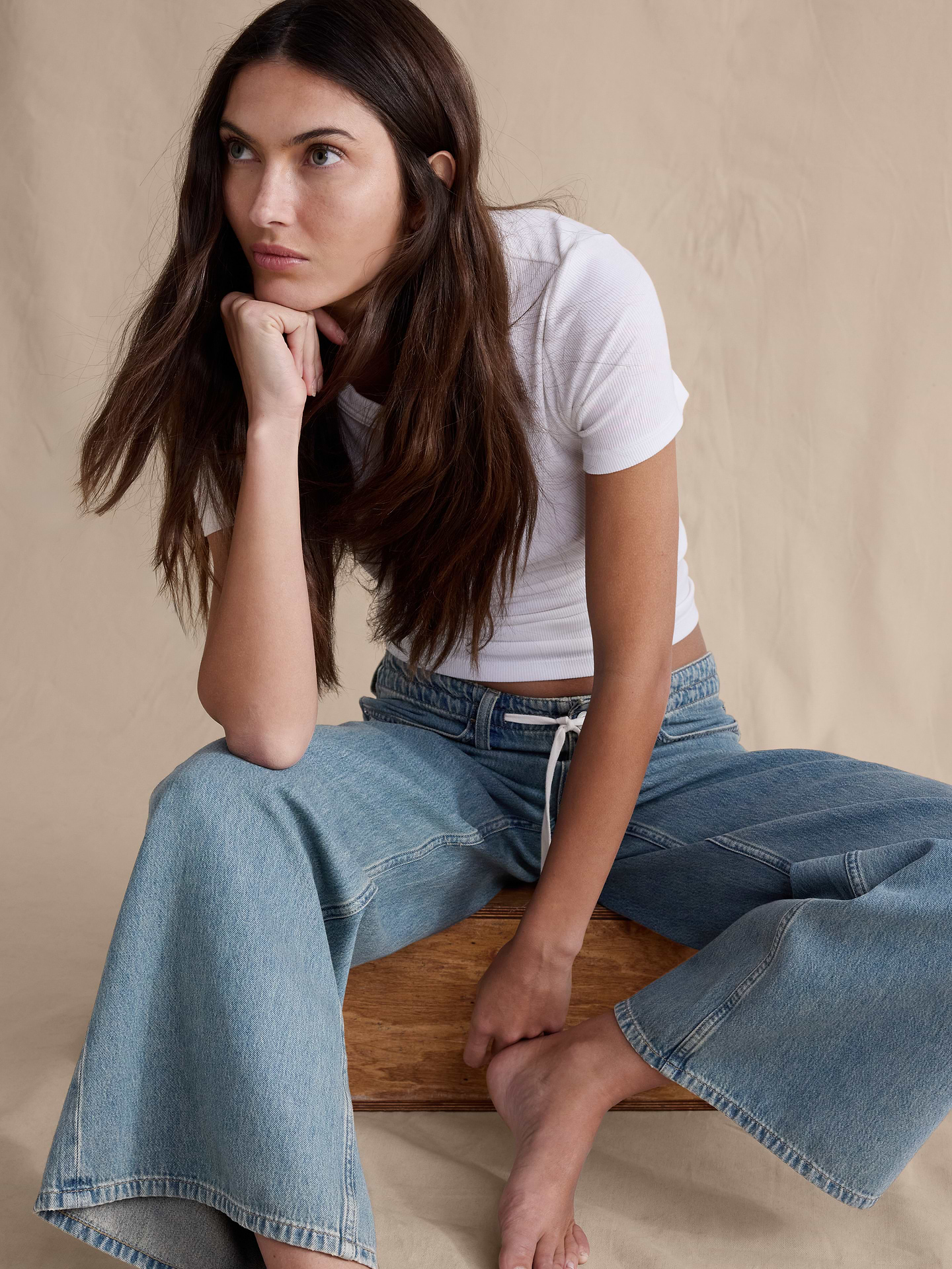 Image number 4 showing, Mid-Rise Wide-Leg Drawstring Jean