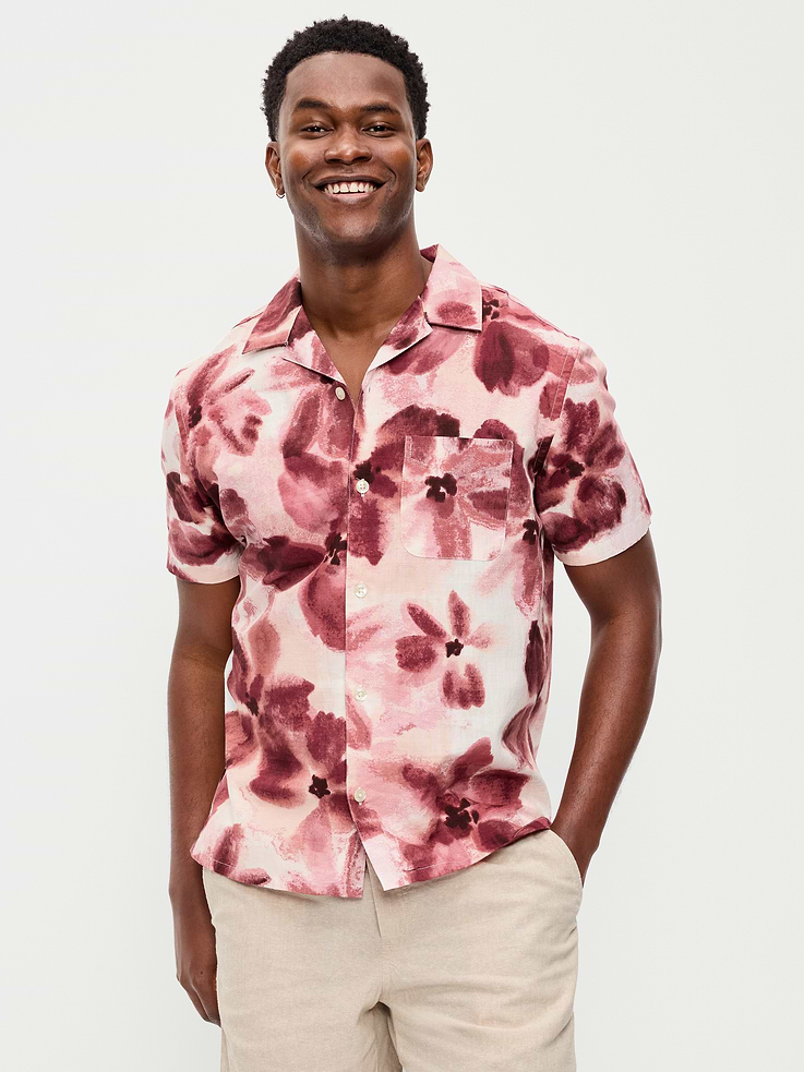 L'image numéro 1 présente Chemise de vacances à manches courtes