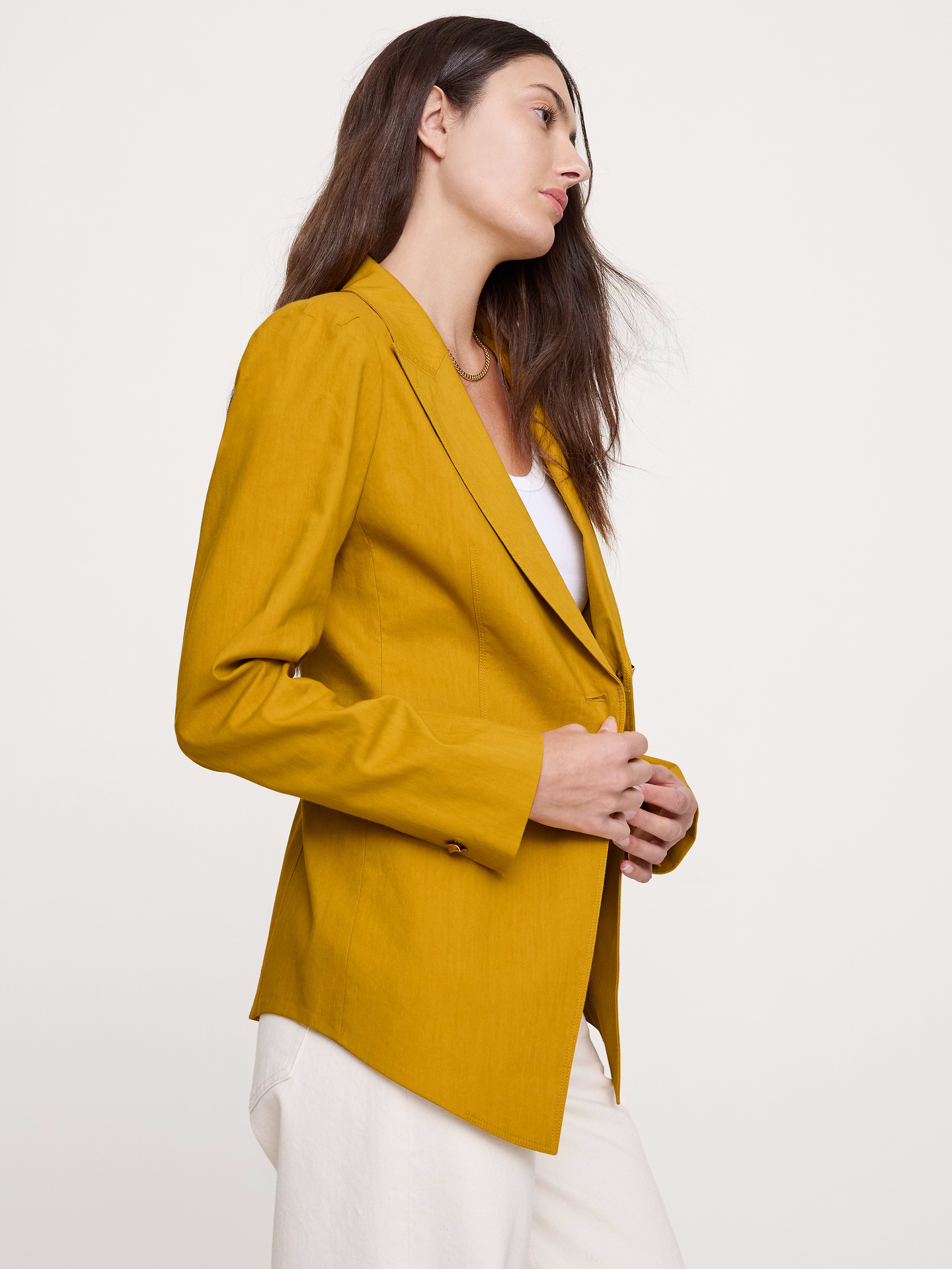 L'image numéro 4 présente Blazer long en lin et viscose extensible