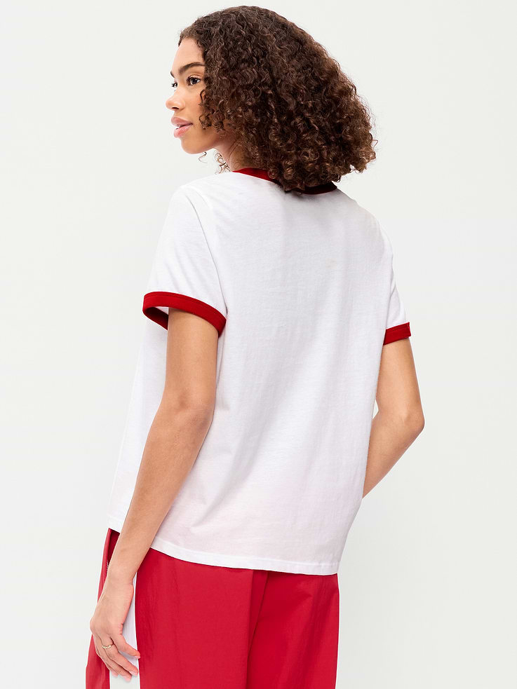 L'image numéro 2 présente T-shirt passe-partout à bords contrastants et à imprimé
