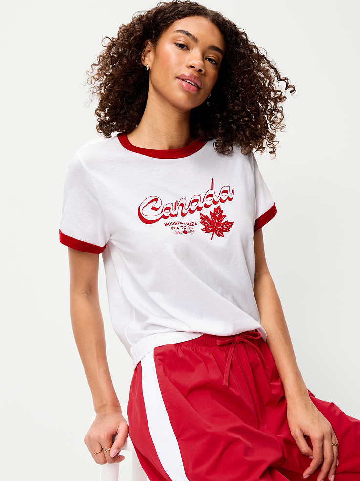 L'image numéro 1 présente T-shirt passe-partout à bords contrastants et à imprimé
