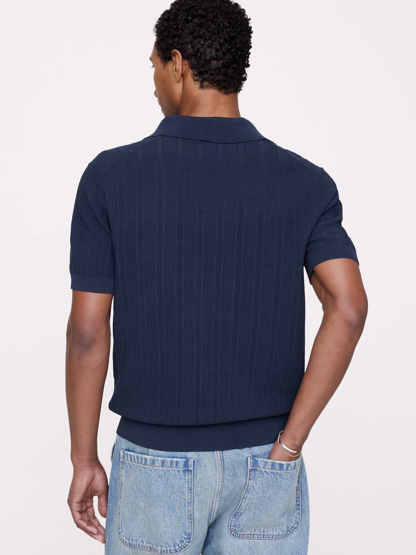 L'image numéro 2 présente Chandail polo en coton texturé à rayures