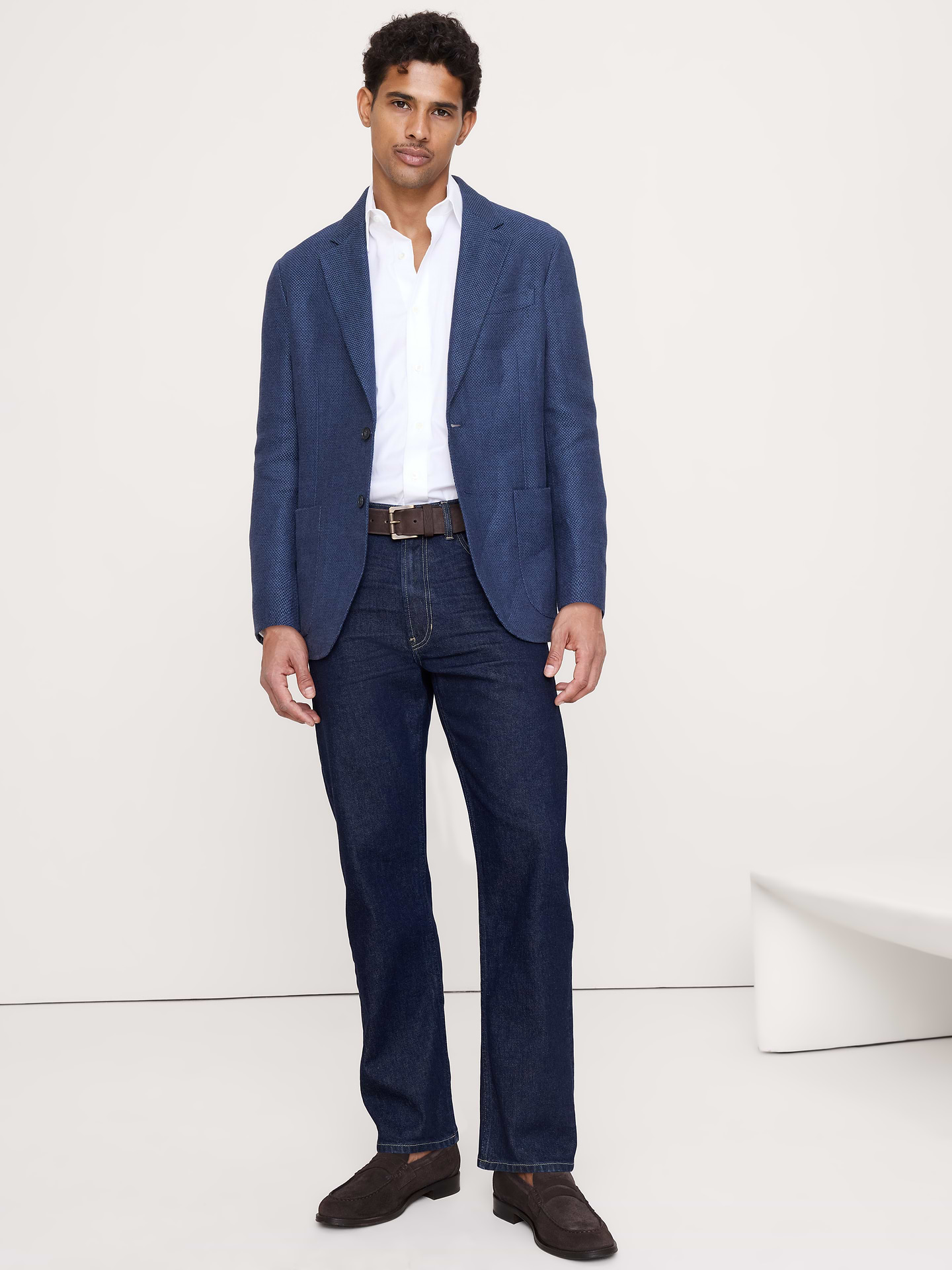 L'image numéro 4 présente Blazer sport en lin bleu à chevrons