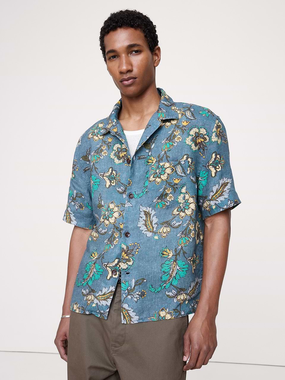 Standard-Fit Linen Resort Shirt