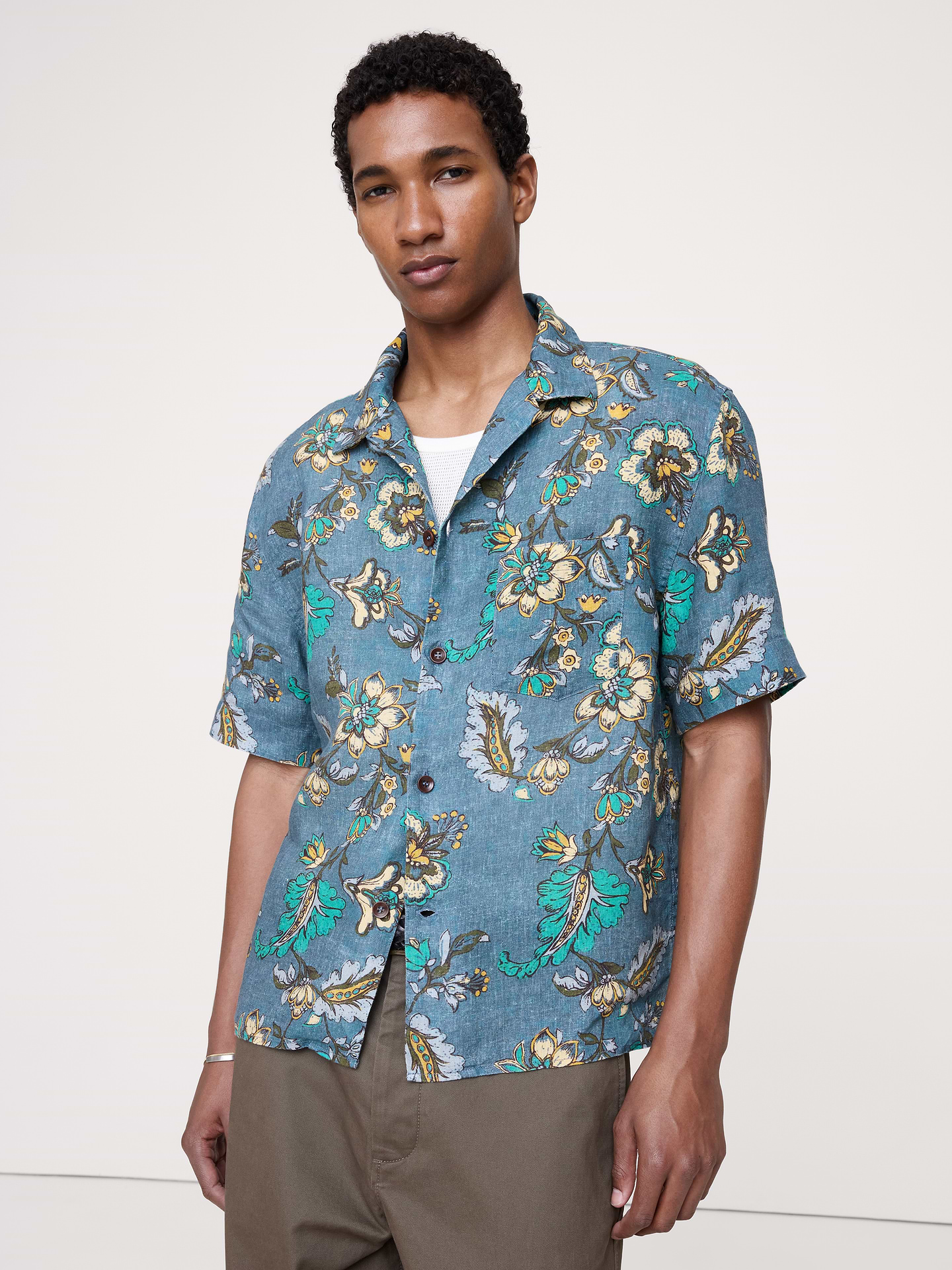 Image number 1 showing, Standard-Fit Linen Resort Shirt
