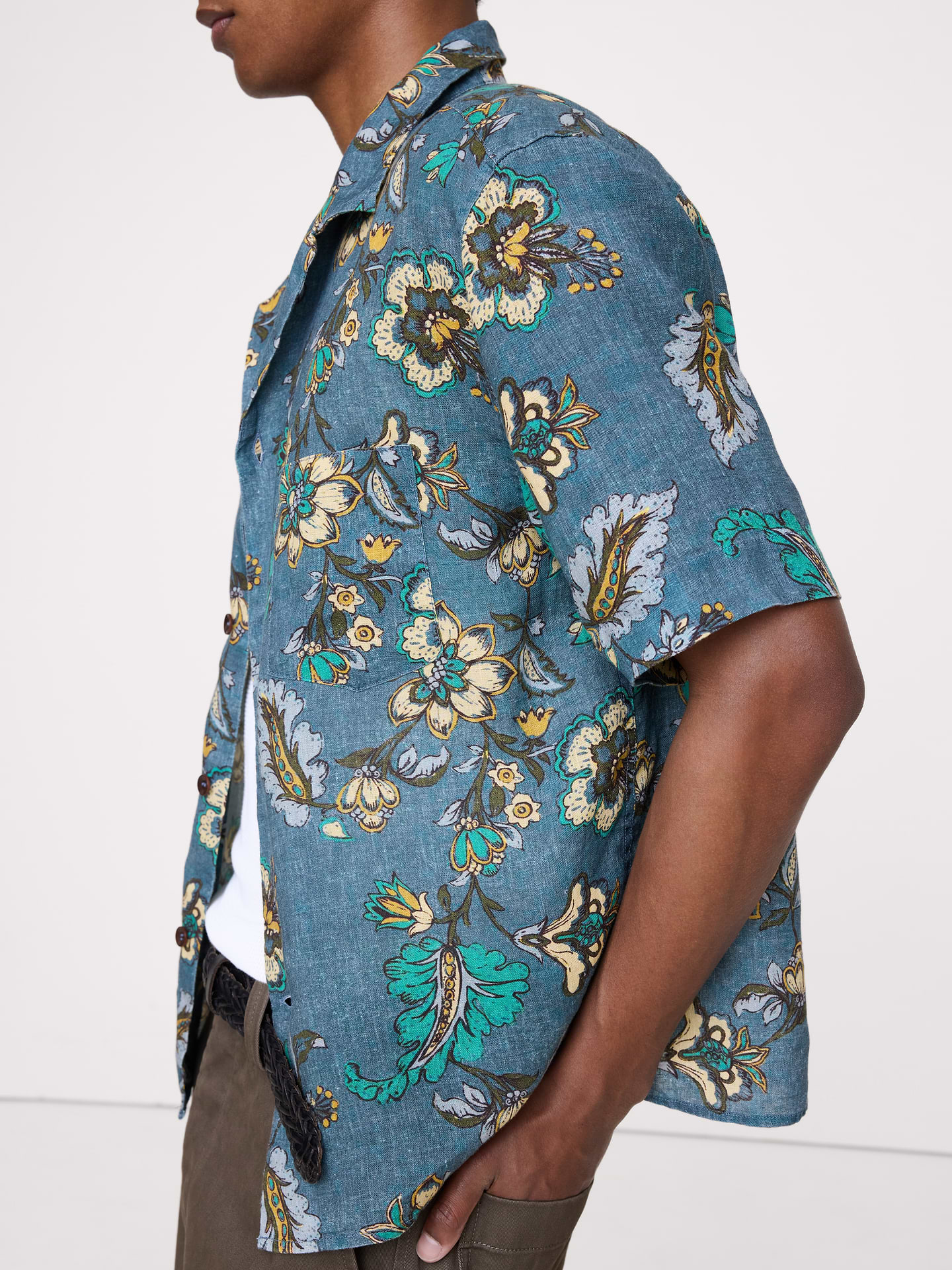 Image number 3 showing, Standard-Fit Linen Resort Shirt