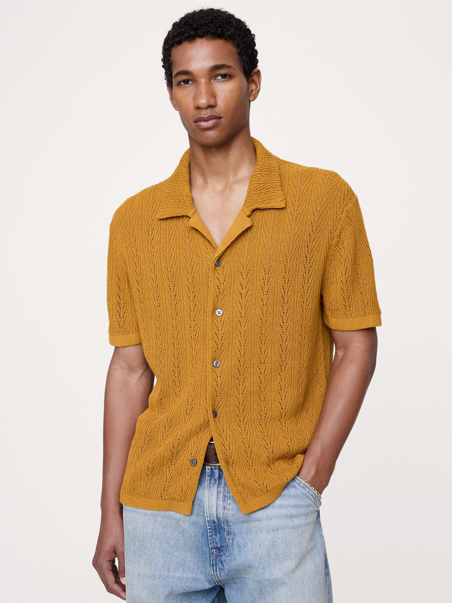 L'image numéro 1 présente Cardigan à col polo texturé