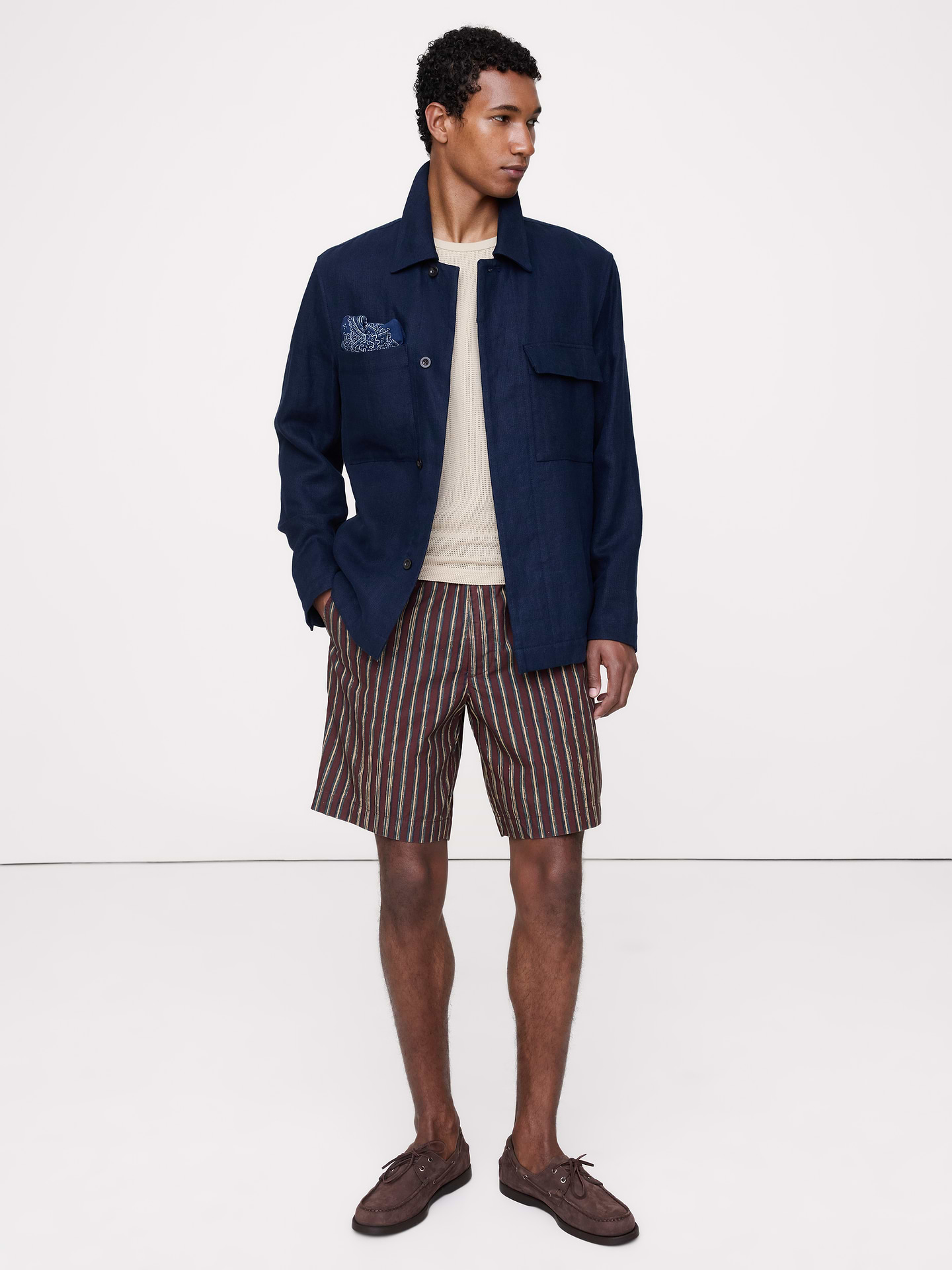 L'image numéro 1 présente Short Escale en coton à taille extensible, 23 cm