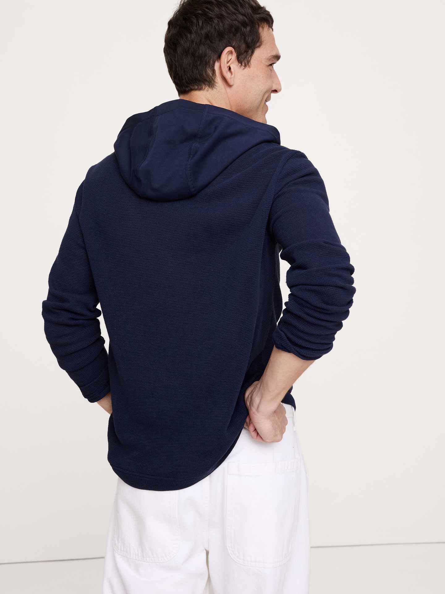 L'image numéro 2 présente Chandail à capuchon henley en coton