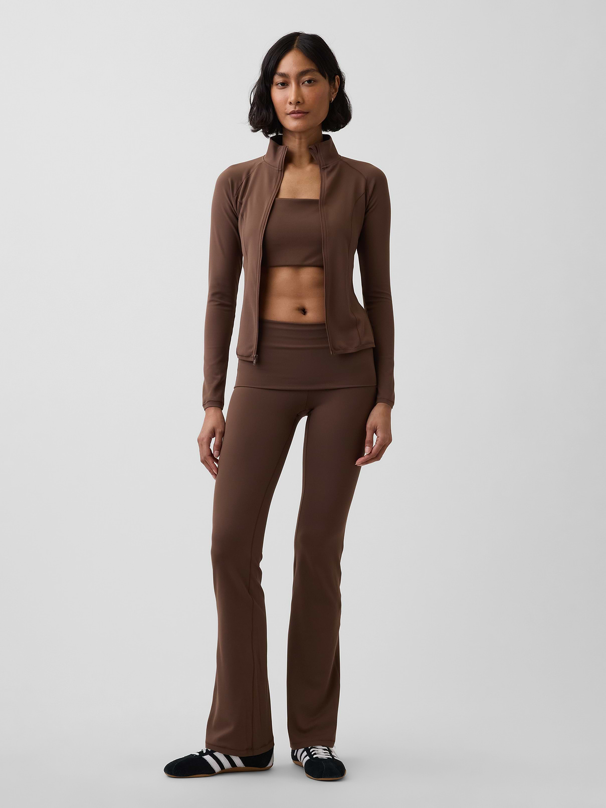 Image number 2 showing, GapFit Smooth Zip Jacket