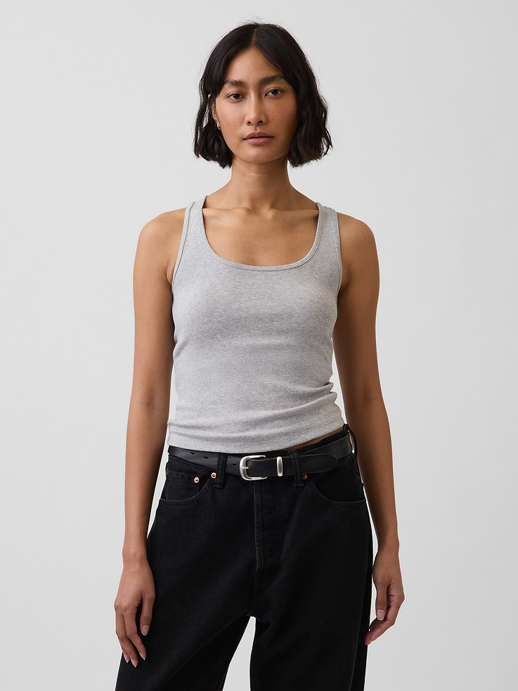 L'image numéro 1 présente Camisole moderne