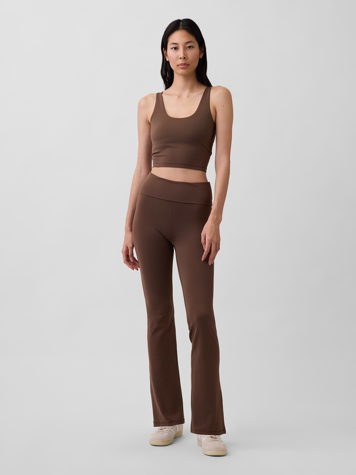 L'image numéro 1 présente Leggings légèrement évasés à taille repliable GapFit