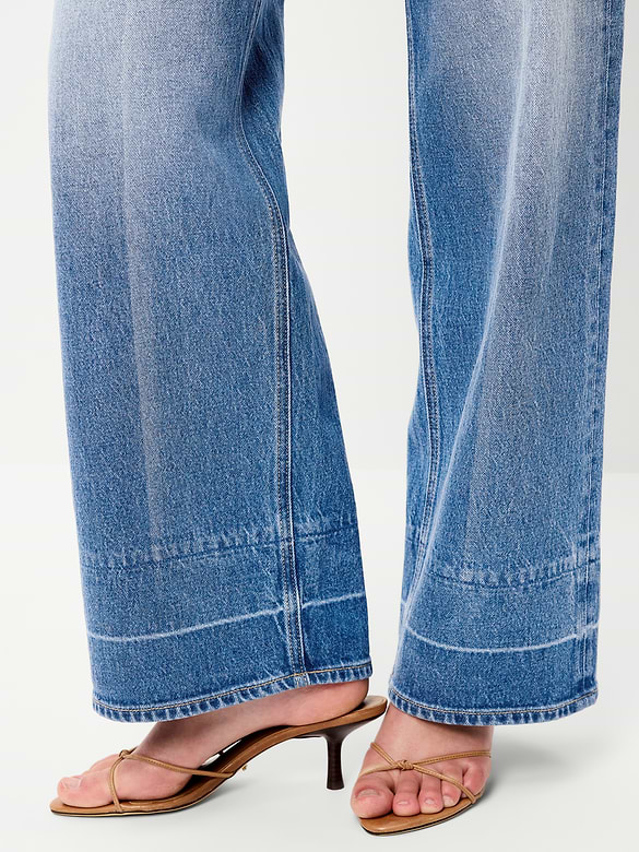 Extra High-Waisted Wide-Leg Jeans