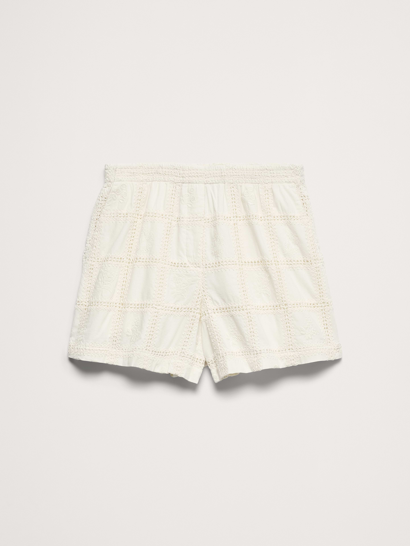 L'image numéro 4 présente Short à taille extensible en coton brodé entrejambe 10 cm