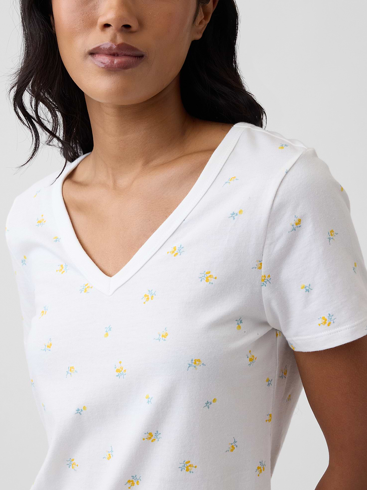 Image number 4 showing, Favorite Print V-Neck T-Shirt