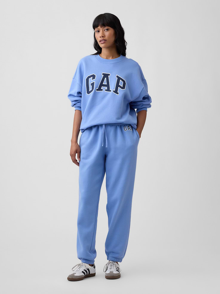 Image number 5 showing, Adult Relaxed Gap Logo Sweatshirt