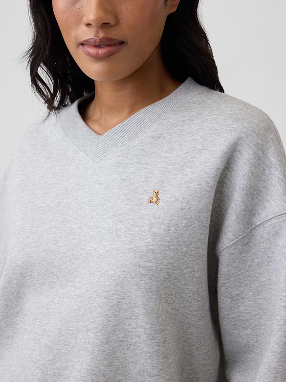 Oversized Brannan Bear Wedge V-Neck Sweatshirt
