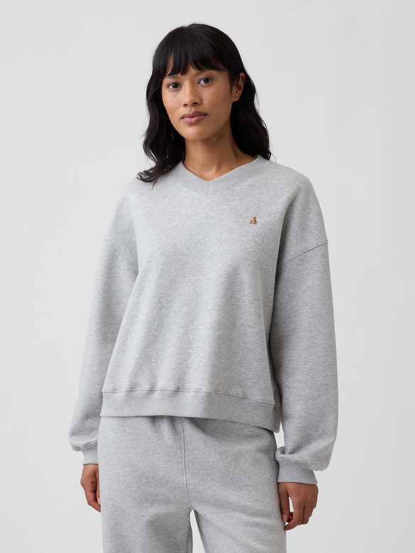 Oversized Brannan Bear Wedge V-Neck Sweatshirt