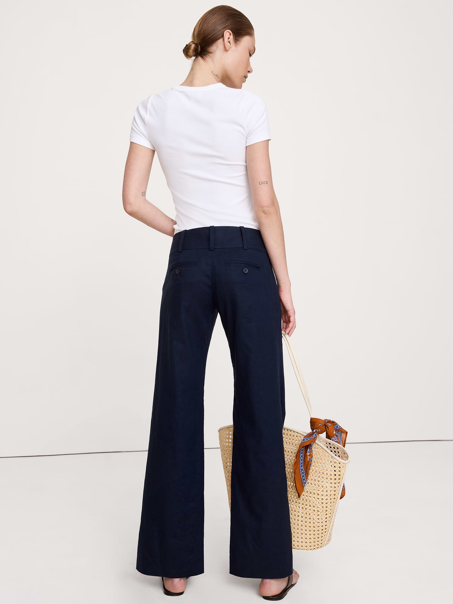 Image number 3 showing, Low-Rise Wide-Leg Stretch Linen-Viscose Pant
