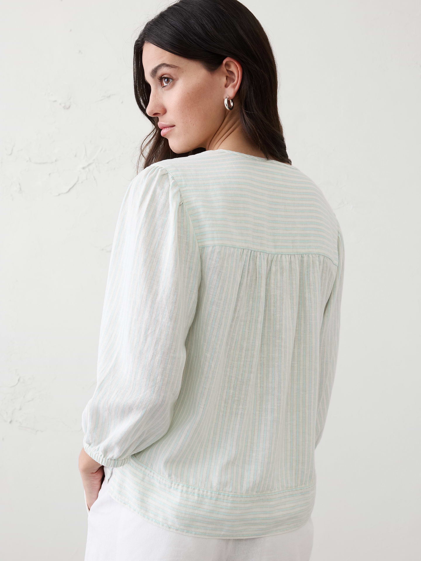 Image number 2 showing, Linen-Blend Popover Top