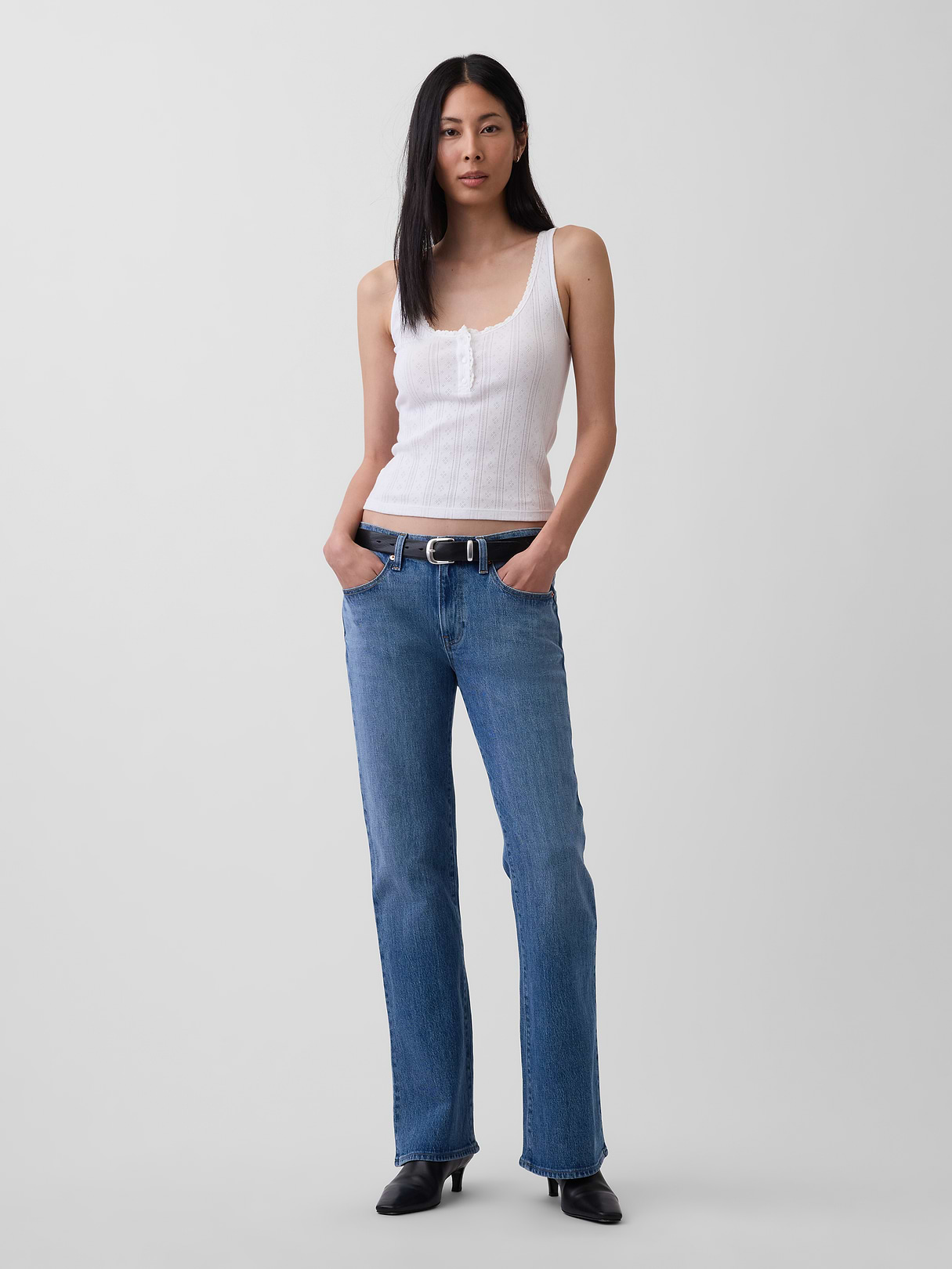 Mid Rise Relaxed Boot Jeans - Medium wash by Gap