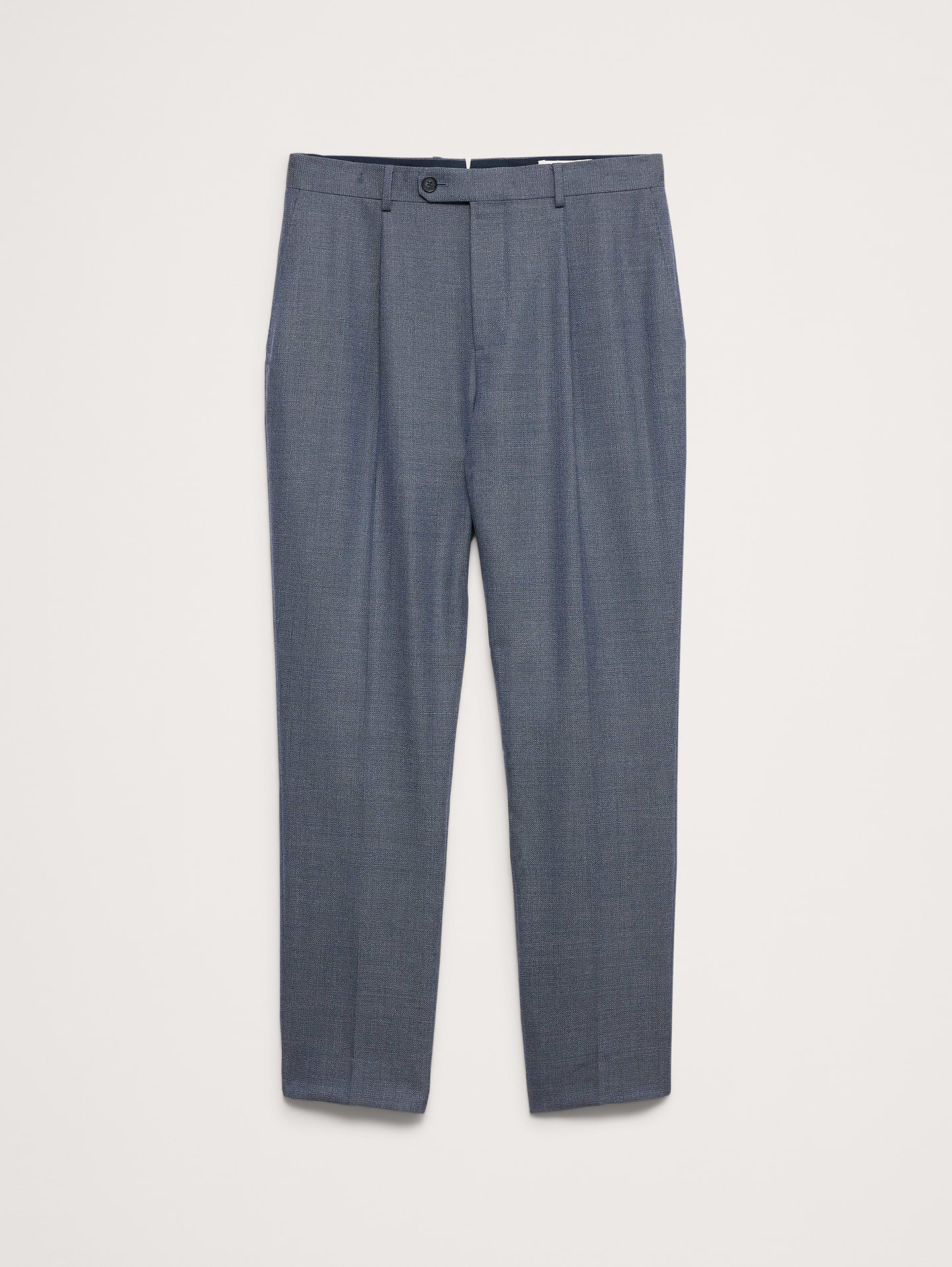 L'image numéro 5 présente Pantalon de complet raffiné de coupe étroite en laine italienne respirante