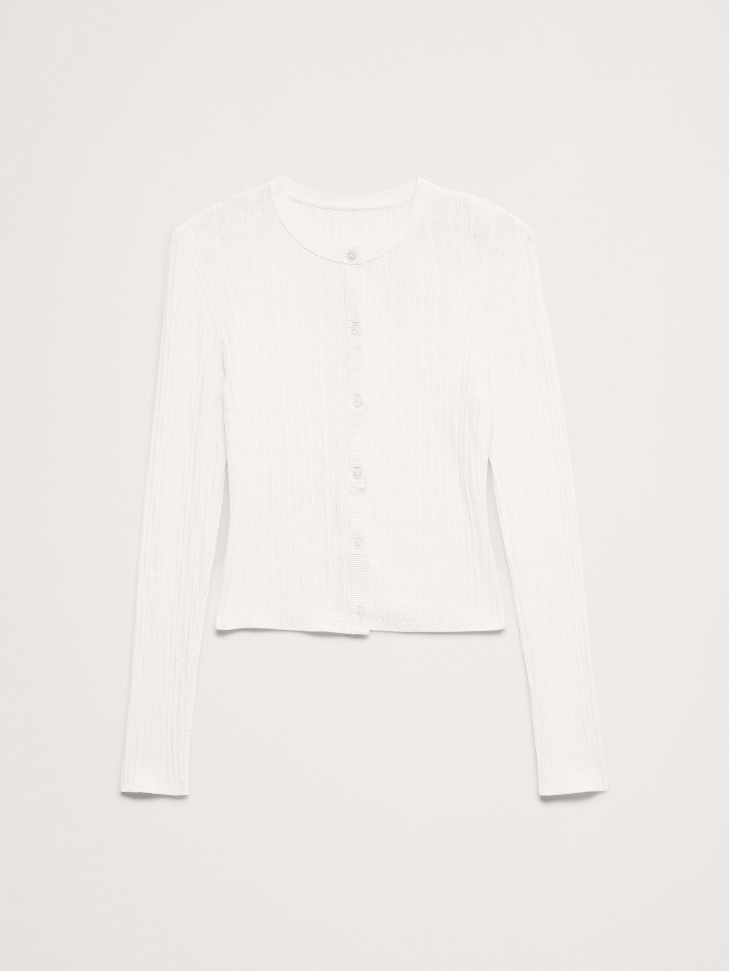 L'image numéro 6 présente Cardigan court en tricot froissé
